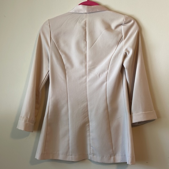 Blazer - Picture 2 of 2